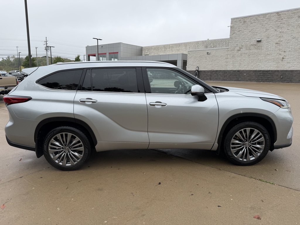 used 2020 Toyota Highlander car, priced at $36,903