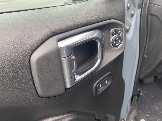 new 2025 Jeep Gladiator car, priced at $42,656