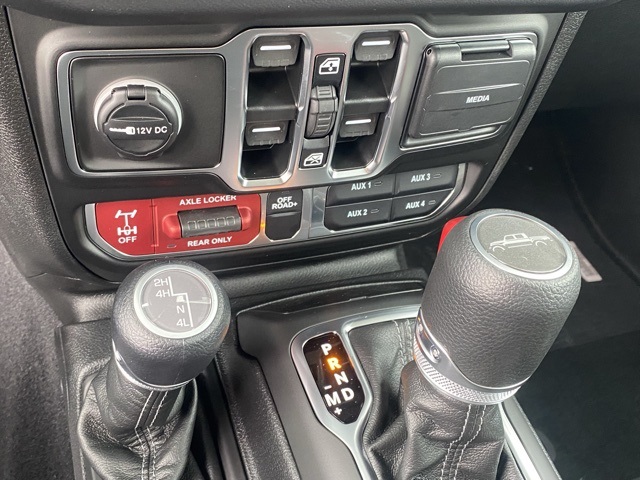 new 2025 Jeep Gladiator car, priced at $42,656