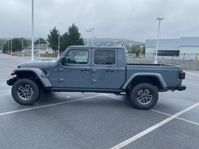 new 2025 Jeep Gladiator car, priced at $42,656