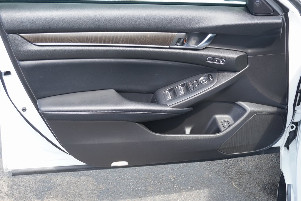 used 2018 Honda Accord car, priced at $24,900