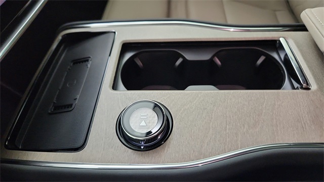 new 2025 Volvo EX90 car, priced at $87,970