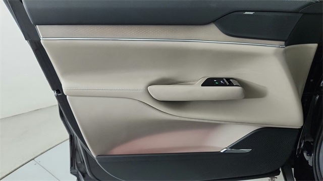new 2025 Volvo EX90 car, priced at $87,970