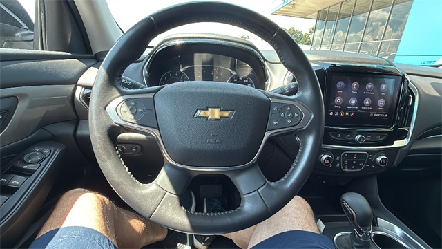 used 2021 Chevrolet Traverse car, priced at $25,800