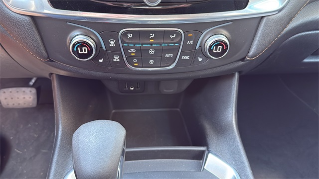 used 2021 Chevrolet Traverse car, priced at $25,800