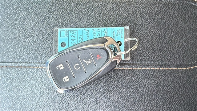 used 2021 Chevrolet Traverse car, priced at $25,800