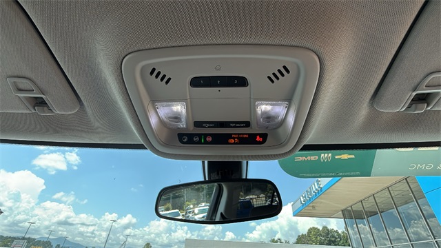 used 2021 Chevrolet Traverse car, priced at $25,800