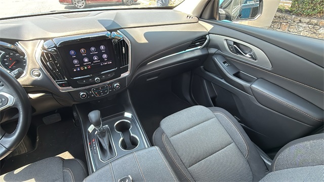 used 2021 Chevrolet Traverse car, priced at $25,800