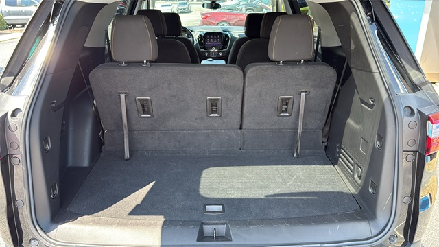 used 2021 Chevrolet Traverse car, priced at $25,800