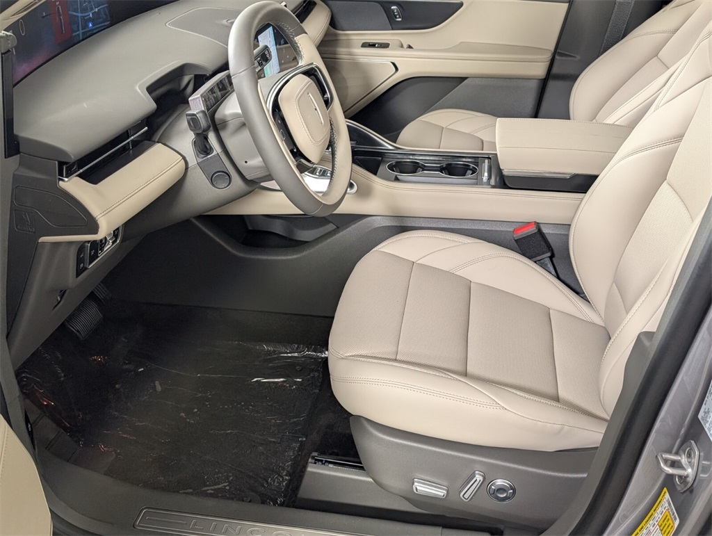 new 2025 Lincoln Nautilus car, priced at $53,026