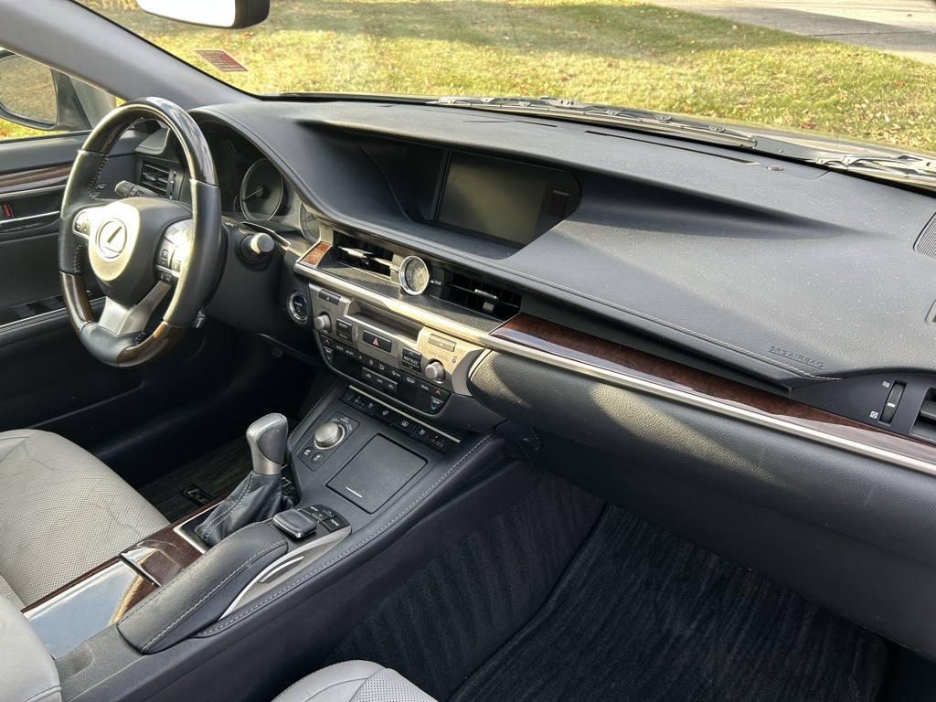 used 2016 Lexus ES car, priced at $13,116