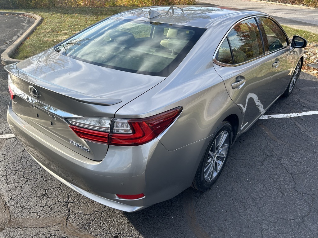 used 2016 Lexus ES car, priced at $13,116