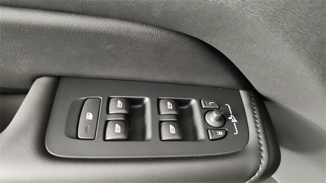 new 2025 Volvo XC60 Plug-In Hybrid car, priced at $62,075