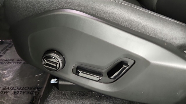 new 2025 Volvo XC60 Plug-In Hybrid car, priced at $62,075