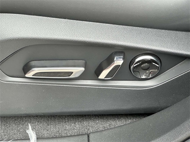 new 2025 Acura RDX car, priced at $52,250