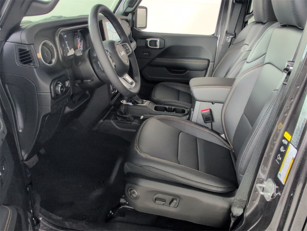 new 2025 Jeep Wrangler car, priced at $48,120