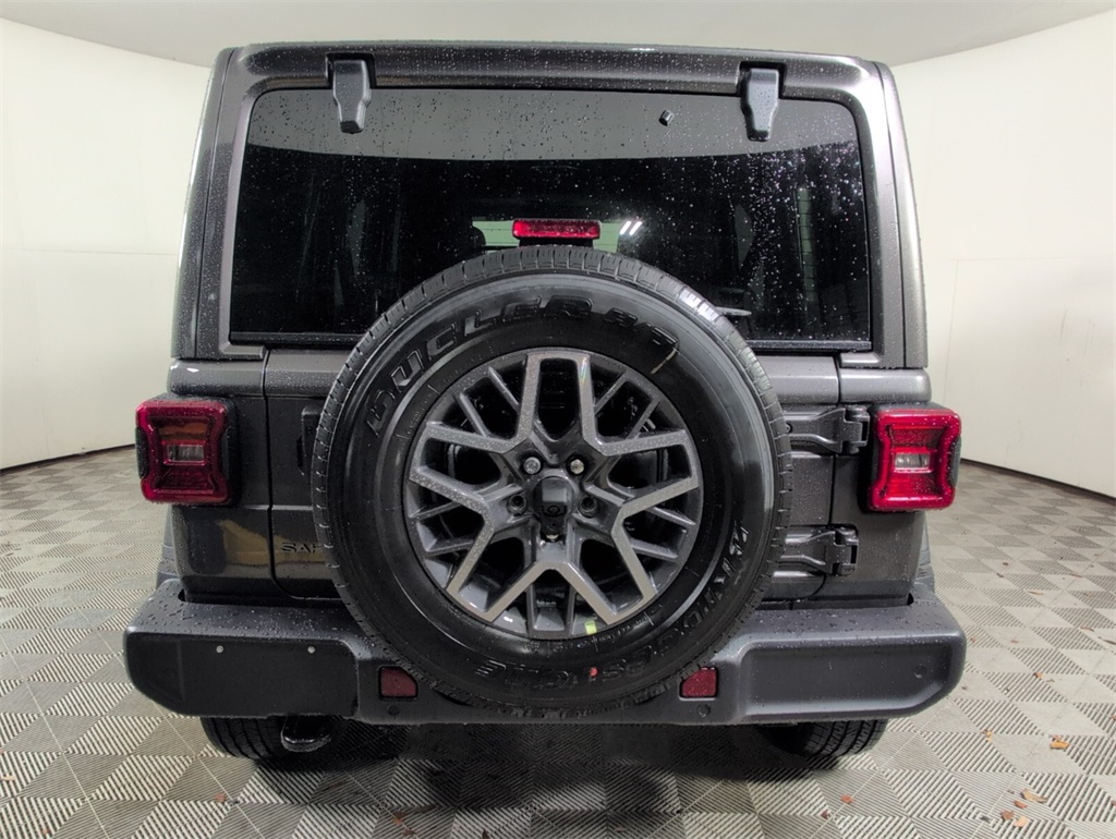 new 2025 Jeep Wrangler car, priced at $48,120