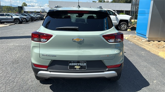 new 2026 Chevrolet TrailBlazer car, priced at $27,050