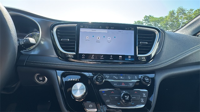 new 2025 Chrysler Pacifica car, priced at $47,169