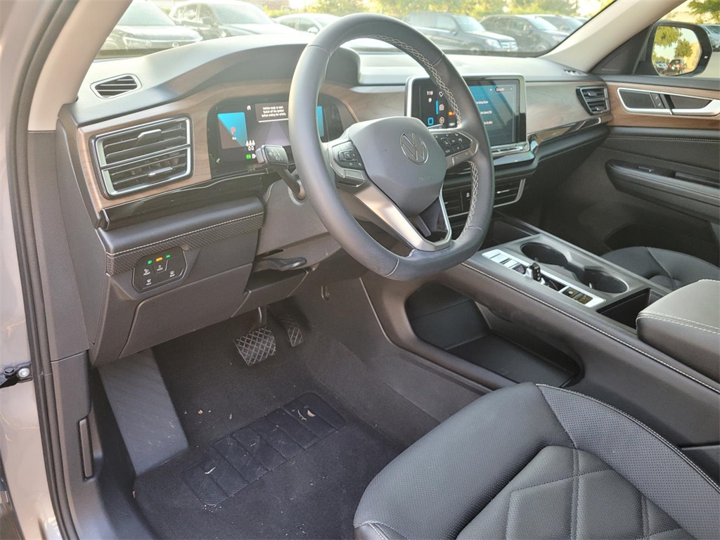 used 2024 Volkswagen Atlas car, priced at $30,824