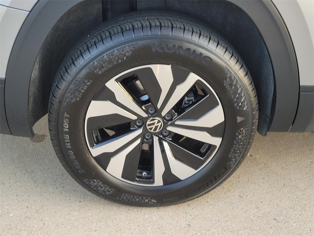 used 2024 Volkswagen Atlas car, priced at $30,824