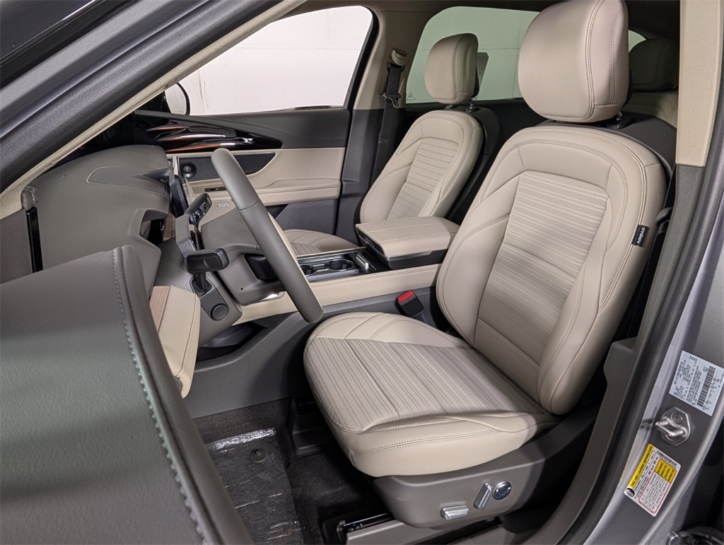new 2025 Lincoln Nautilus car, priced at $64,757