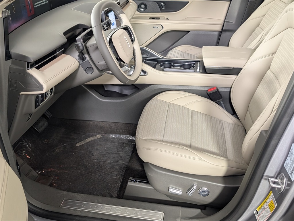 new 2025 Lincoln Nautilus car, priced at $64,757