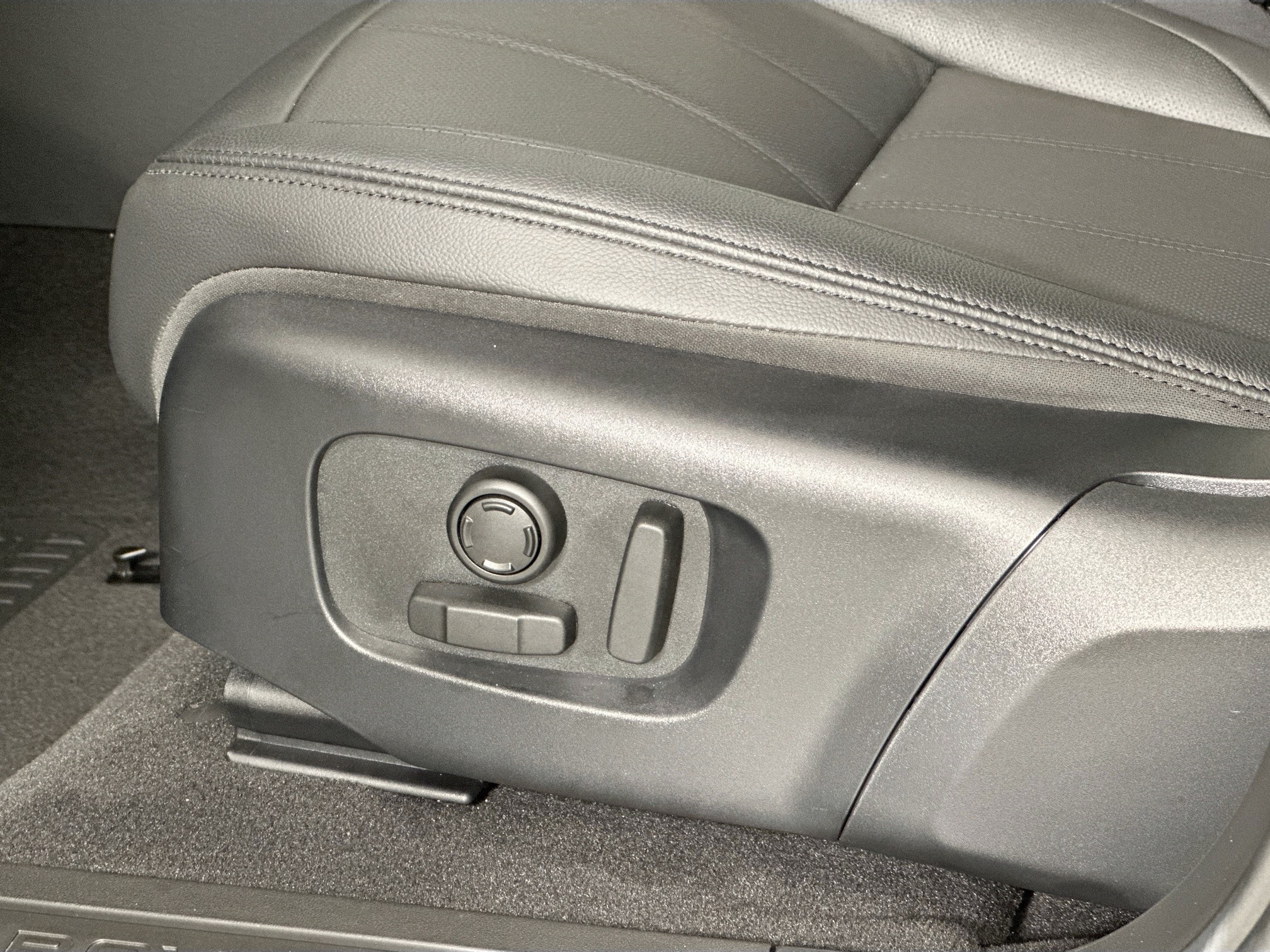 used 2026 Land Rover Range Rover Evoque car, priced at $49,999