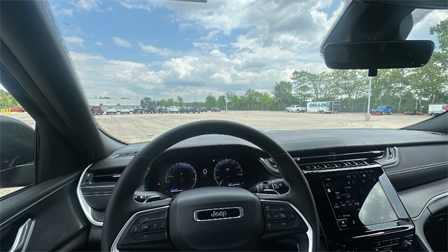 new 2025 Jeep Grand Cherokee L car, priced at $44,565