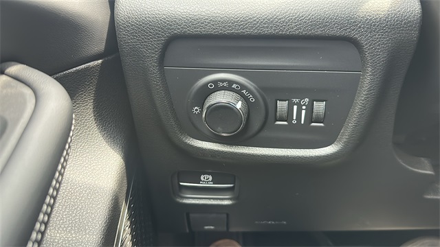 new 2025 Jeep Grand Cherokee L car, priced at $44,565