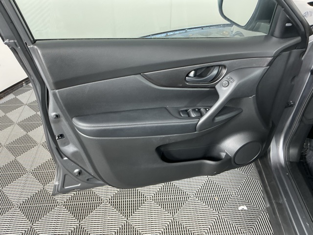 used 2020 Nissan Rogue car, priced at $18,033