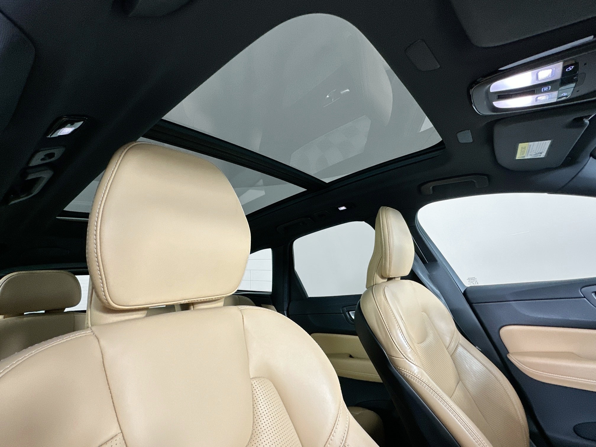 used 2023 Volvo XC60 car, priced at $35,995