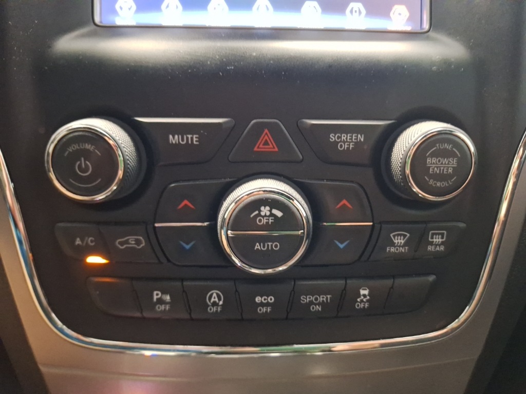 used 2021 Jeep Grand Cherokee car, priced at $20,552
