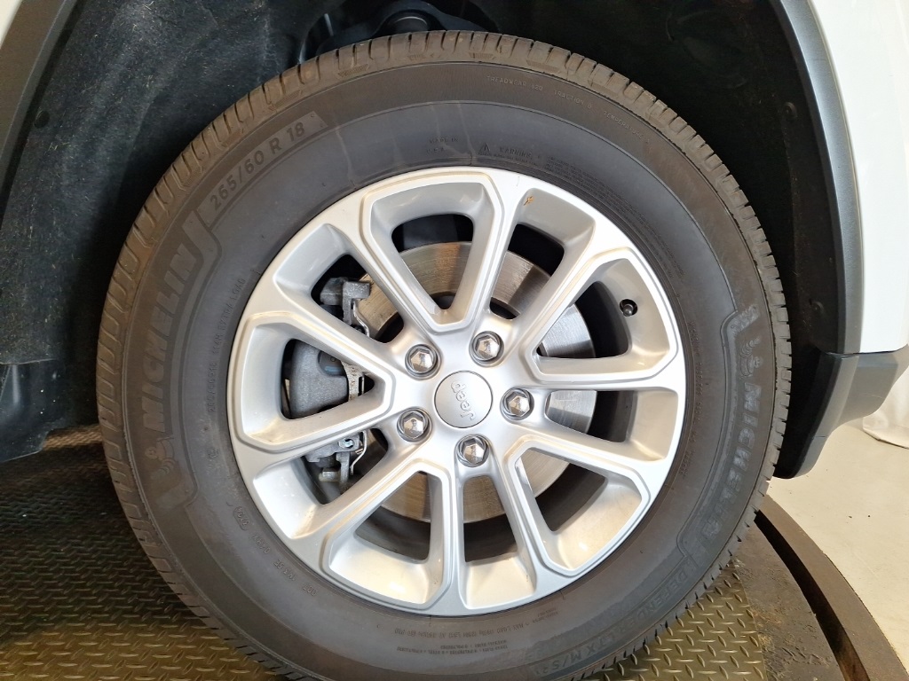used 2021 Jeep Grand Cherokee car, priced at $20,552