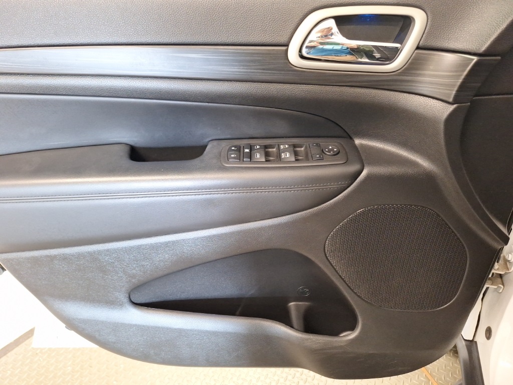 used 2021 Jeep Grand Cherokee car, priced at $20,552