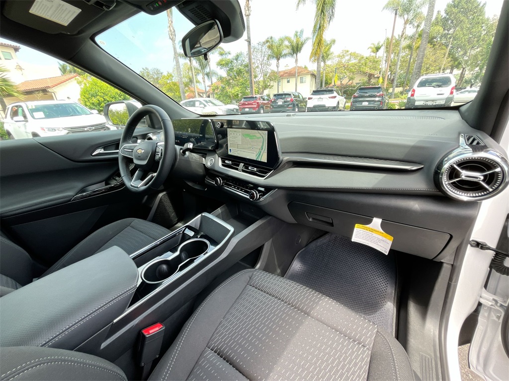 new 2025 Chevrolet Equinox car, priced at $29,720