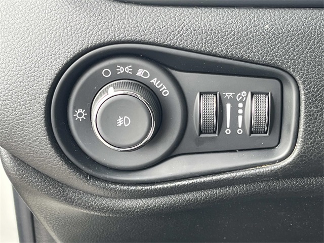 used 2021 Jeep Renegade car, priced at $17,941