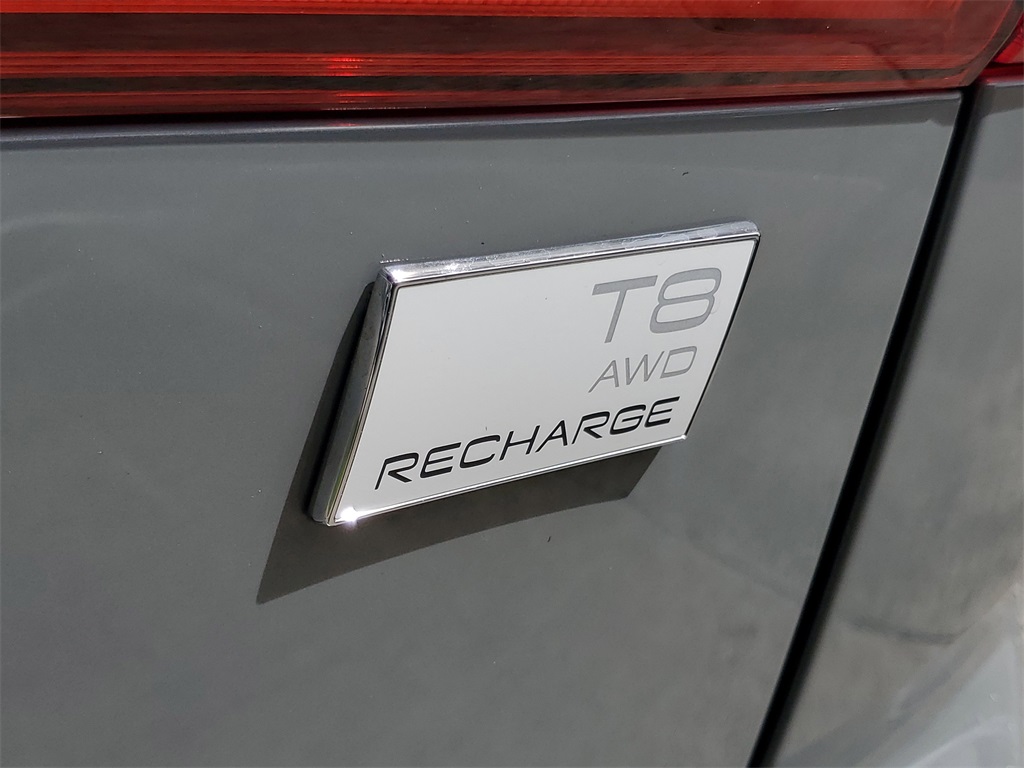 used 2024 Volvo XC60 Recharge Plug-In Hybrid car, priced at $44,489
