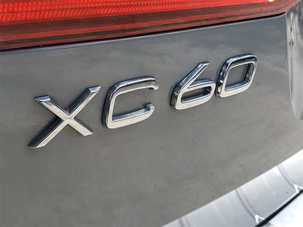 used 2024 Volvo XC60 Recharge Plug-In Hybrid car, priced at $44,489