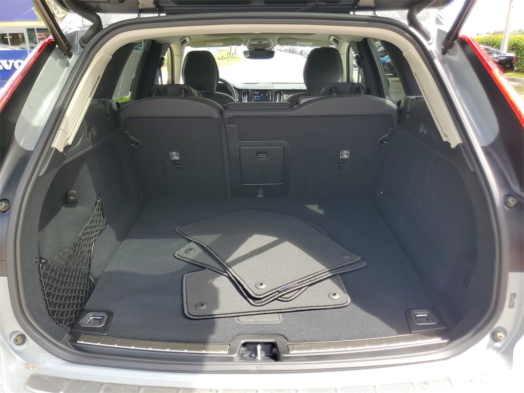 used 2024 Volvo XC60 Recharge Plug-In Hybrid car, priced at $44,489