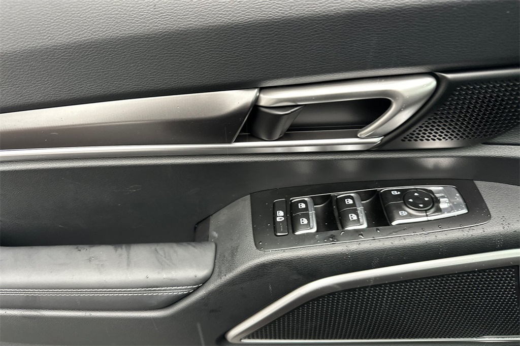 new 2025 Kia Telluride car, priced at $43,140