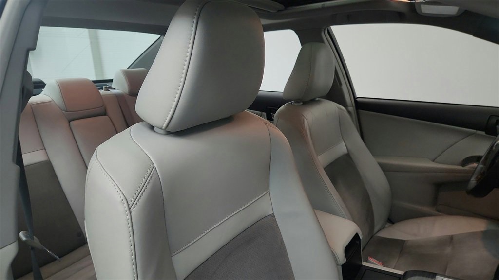 used 2012 Toyota Camry Hybrid car