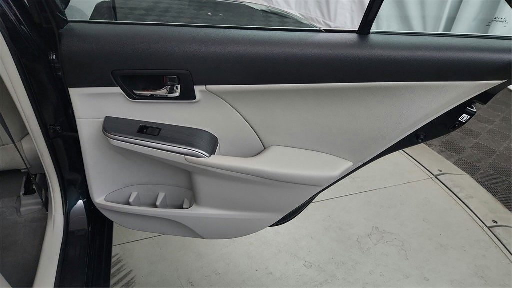 used 2012 Toyota Camry Hybrid car