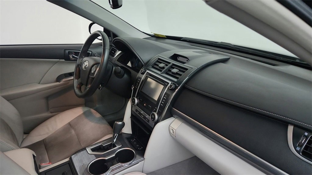 used 2012 Toyota Camry Hybrid car