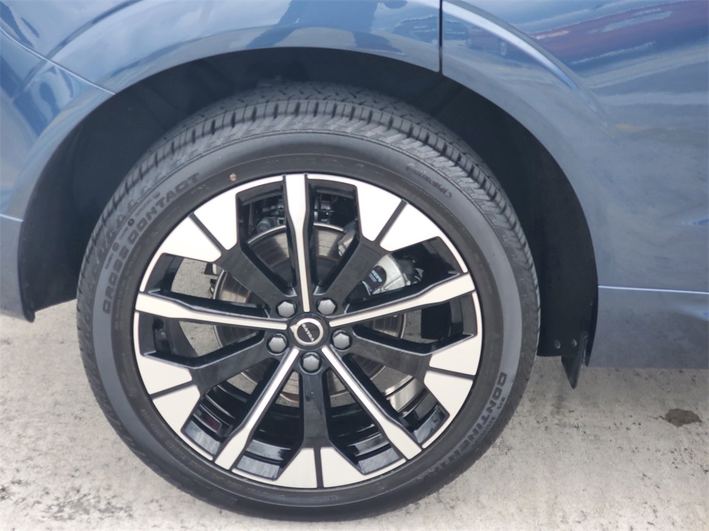 new 2026 Volvo XC60 car, priced at $54,265