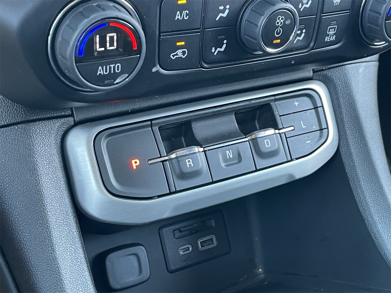 used 2023 GMC Acadia car, priced at $27,597