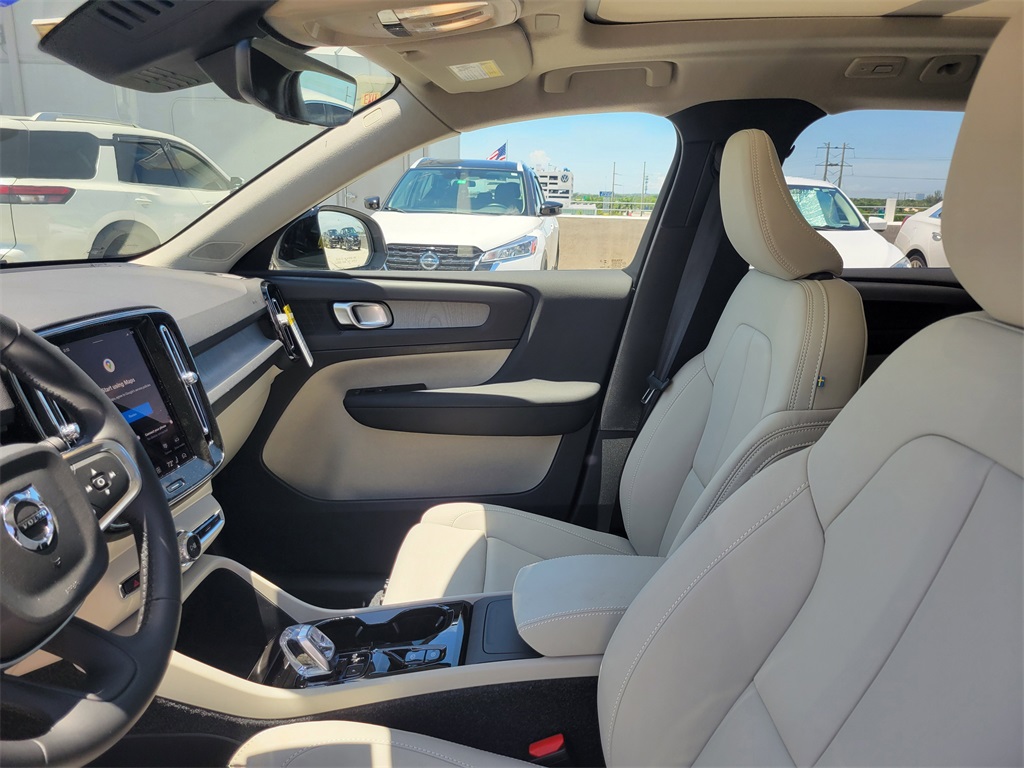 new 2026 Volvo XC40 car, priced at $47,650