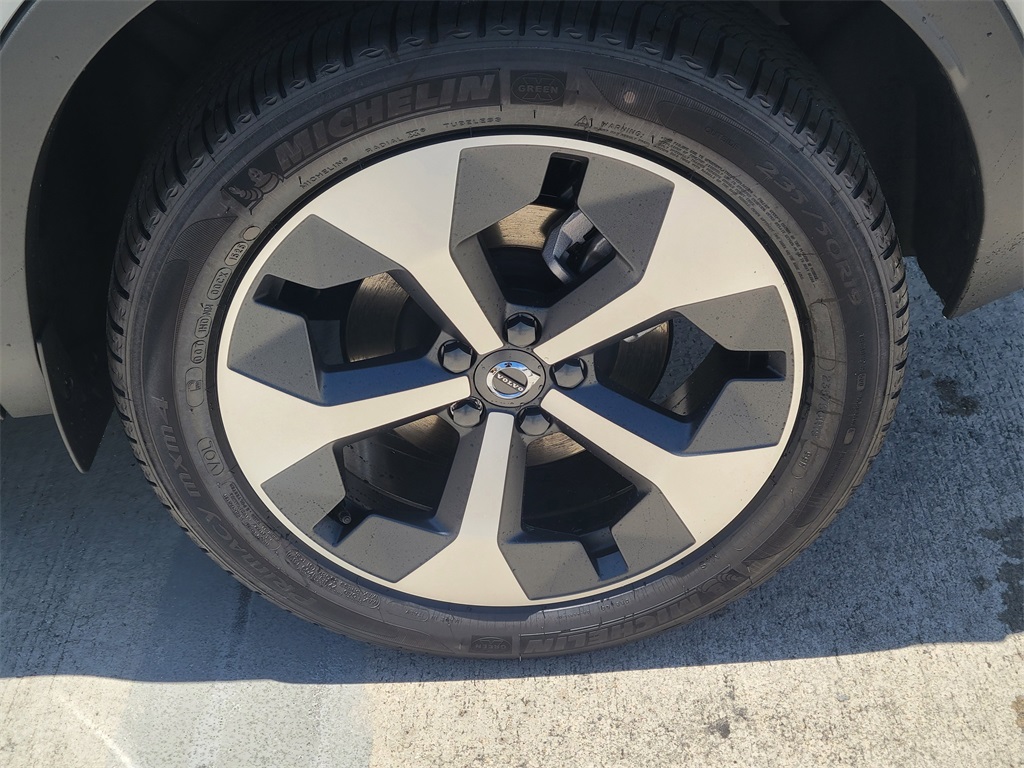 new 2026 Volvo XC40 car, priced at $47,650