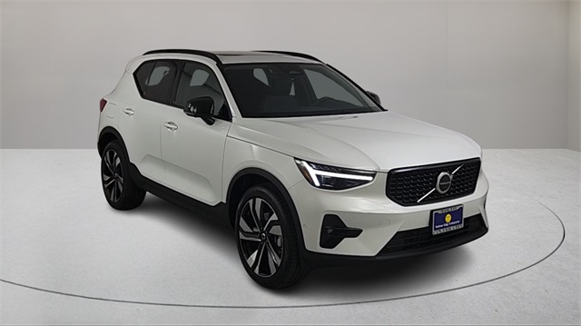 new 2025 Volvo XC40 car, priced at $49,810