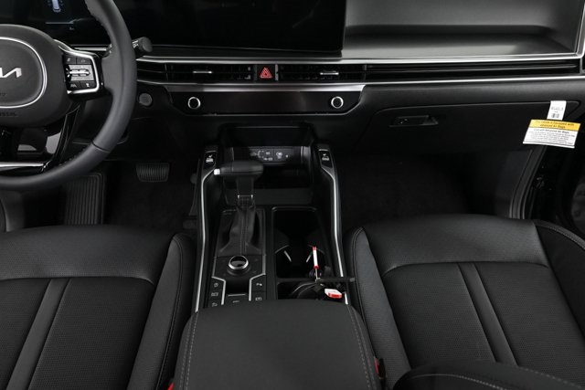 new 2025 Kia Sorento car, priced at $36,930